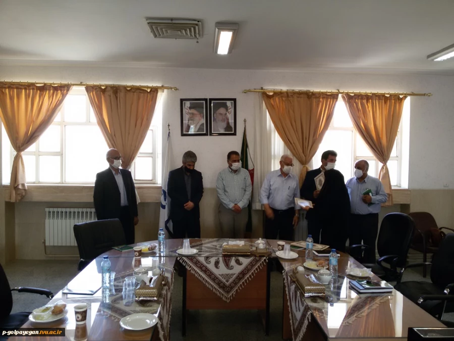 برگزاری هفته ملی آموزشهای مهارتی و کارآفرینی در آموزشکده فنی و حرفه ای پسران گلپایگان 

مراسم گرامیداشت روز ملی کارآفرینی و آموزش مهارتهای فنی و حرفه ای سه شنبه 7 مرداد ماه در محل سالن جلسات آموزشکده فنی و حرفه ای پسران گلپایگان با رعایت کلیه پروتکل های ب
