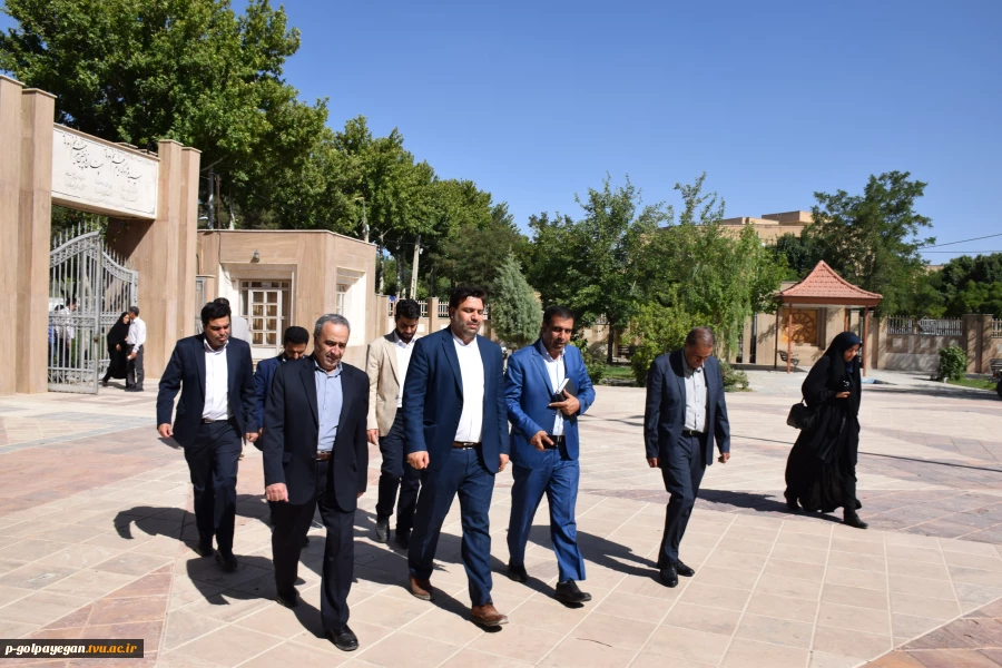 بازدید دکتر عرفان خسرویان رئیس دانشگاه فنی و حرفه ای کشور از بخشهای مختلف اداری و آموزشی مرکز گلپایگان 2بازدید دکتر عرفان خسرویان رئیس دانشگاه فنی و حرفه ای کشور از بخشهای مختلف اداری و آموزشی مرکز گلپایگان 3