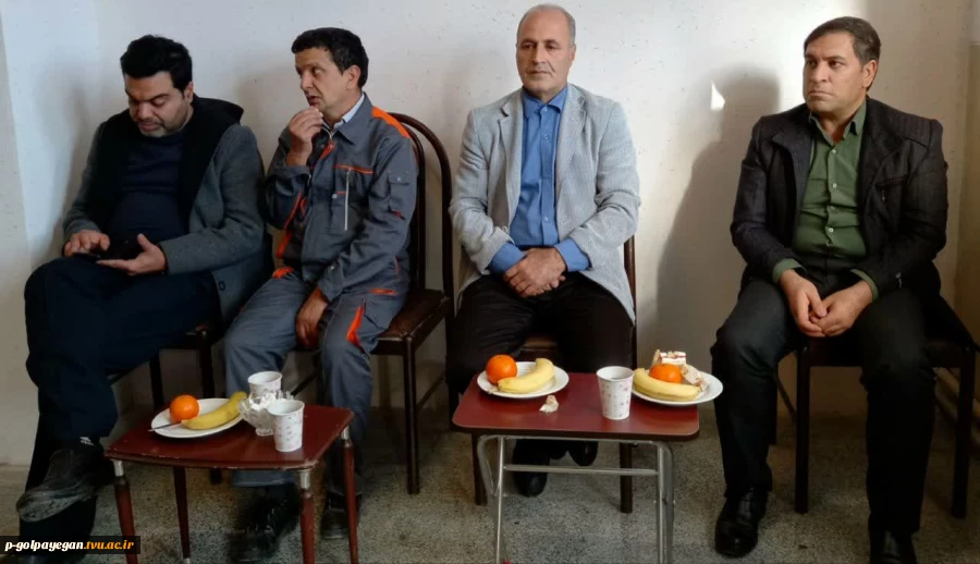 مراسم جشن میلاد با سعادت حضرت علی (علیه السلام) در آموزشکده فنی و حرفه ای پسران گلپایگان(شهداء) برگزار شد. 8