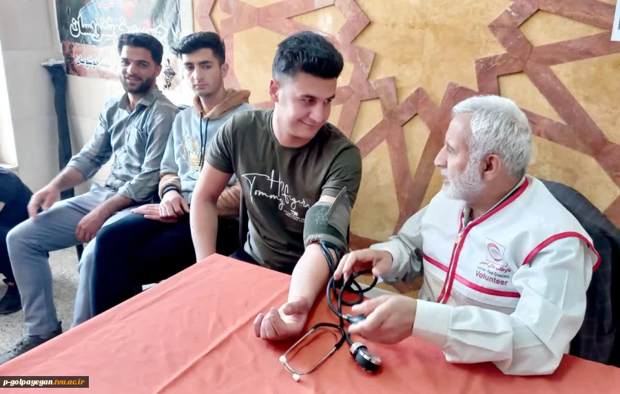 بمناسبت هفته سلامت و در آستانه هفته خوابگاه و سرای دانشجویی  برگزار شد. 3