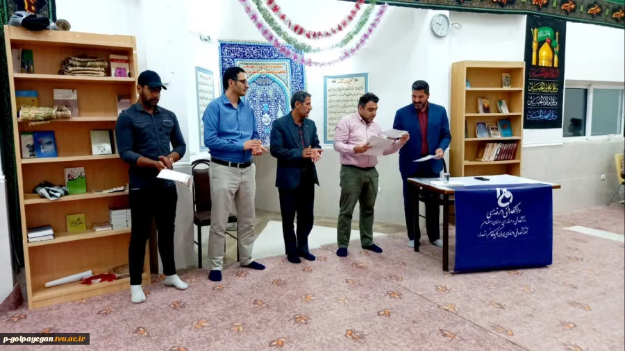 نشست صمیمانه رئیس آموزشکده با دانشجویان ساکن خوابگاه 12