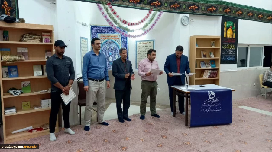 نشست صمیمانه رئیس آموزشکده با دانشجویان ساکن خوابگاه 13
