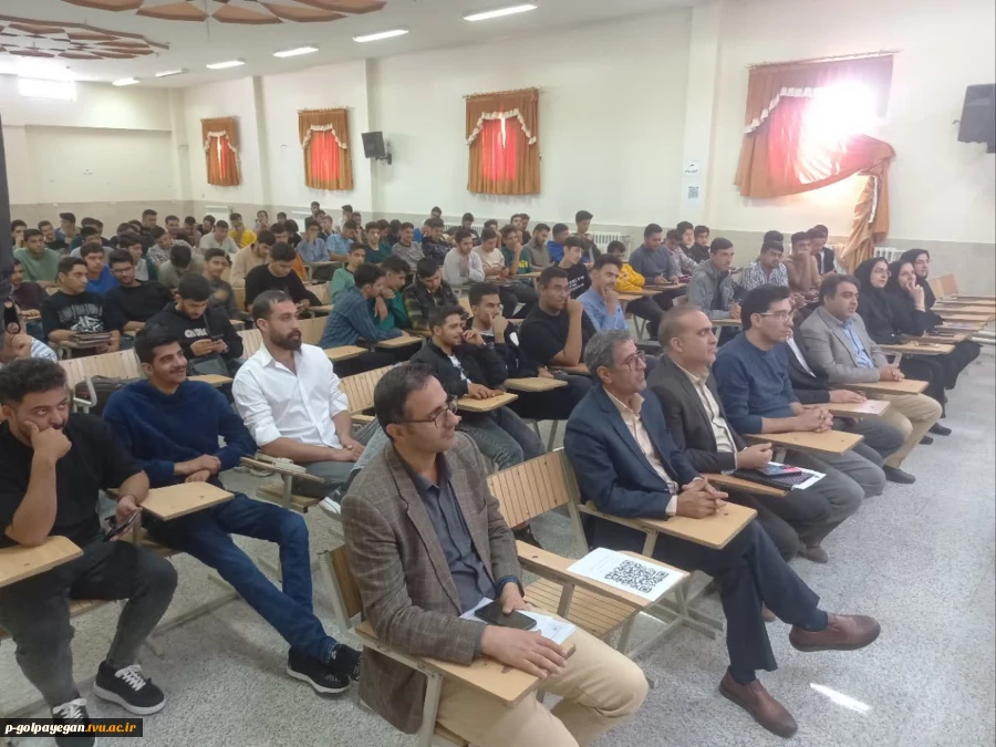 همزمان با ولادت حضرت زینب(س) جلسه توجیهی دانشجویان جدیدالورود برگزار شد. 3