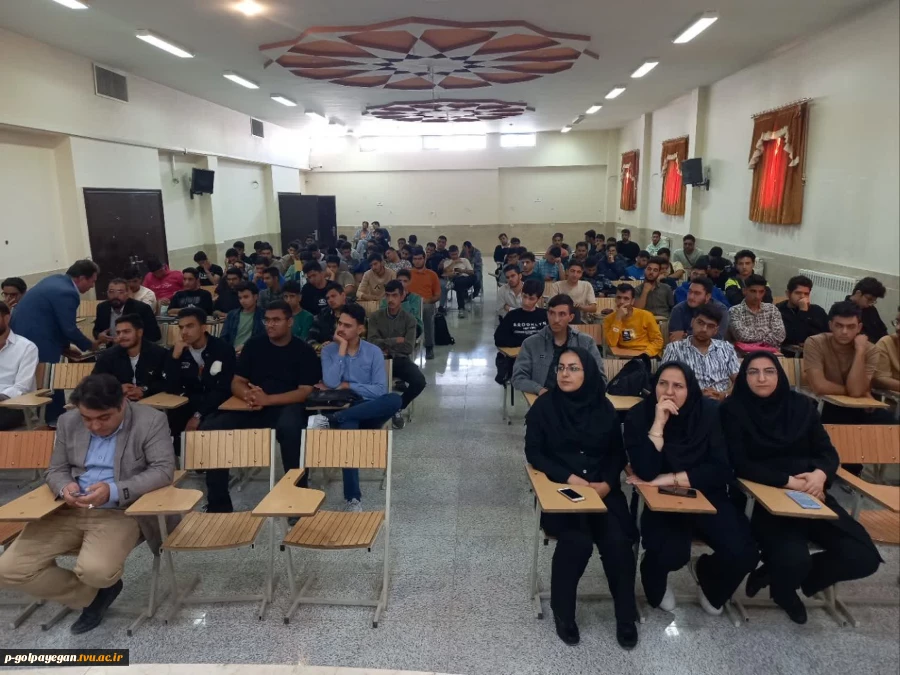 همزمان با ولادت حضرت زینب(س) جلسه توجیهی دانشجویان جدیدالورود برگزار شد. 6