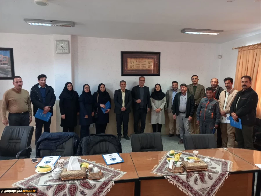 رئیس دانشگاه ملی مهارت استان اصفهان به همراه نماینده نهاد رهبری از آموزشکده ملی مهارت گلپایگان بازدید نمودند 2