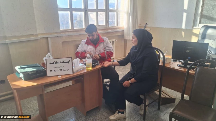برپایی ایستگاه سلامت " پایش قند و فشار خون" 4