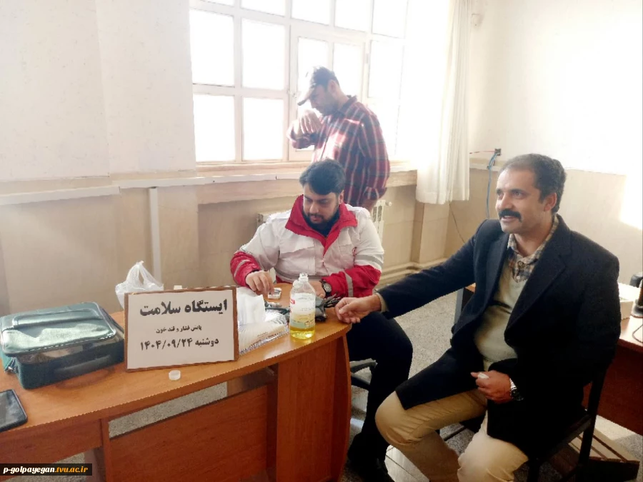 برپایی ایستگاه سلامت " پایش قند و فشار خون" 6