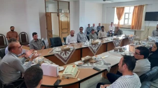 گرامیداشت روز کارمند و تجلیل از کارکنان آموزشکده ملی مهارت گلپایگان 4